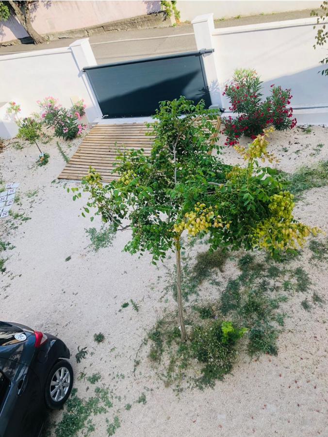 Апартаменты Proche Avignon Au Calme Les Angles  Экстерьер фото